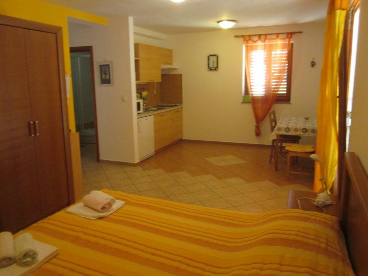 Apartmani Barbalic Dario Baska  Exterior photo